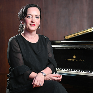 Jana Mathee (piano)