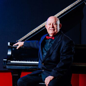 Andrew Warburton (piano)